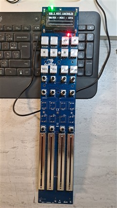 Tranche GrandPA assemblée : boutons, encodeurs et faders